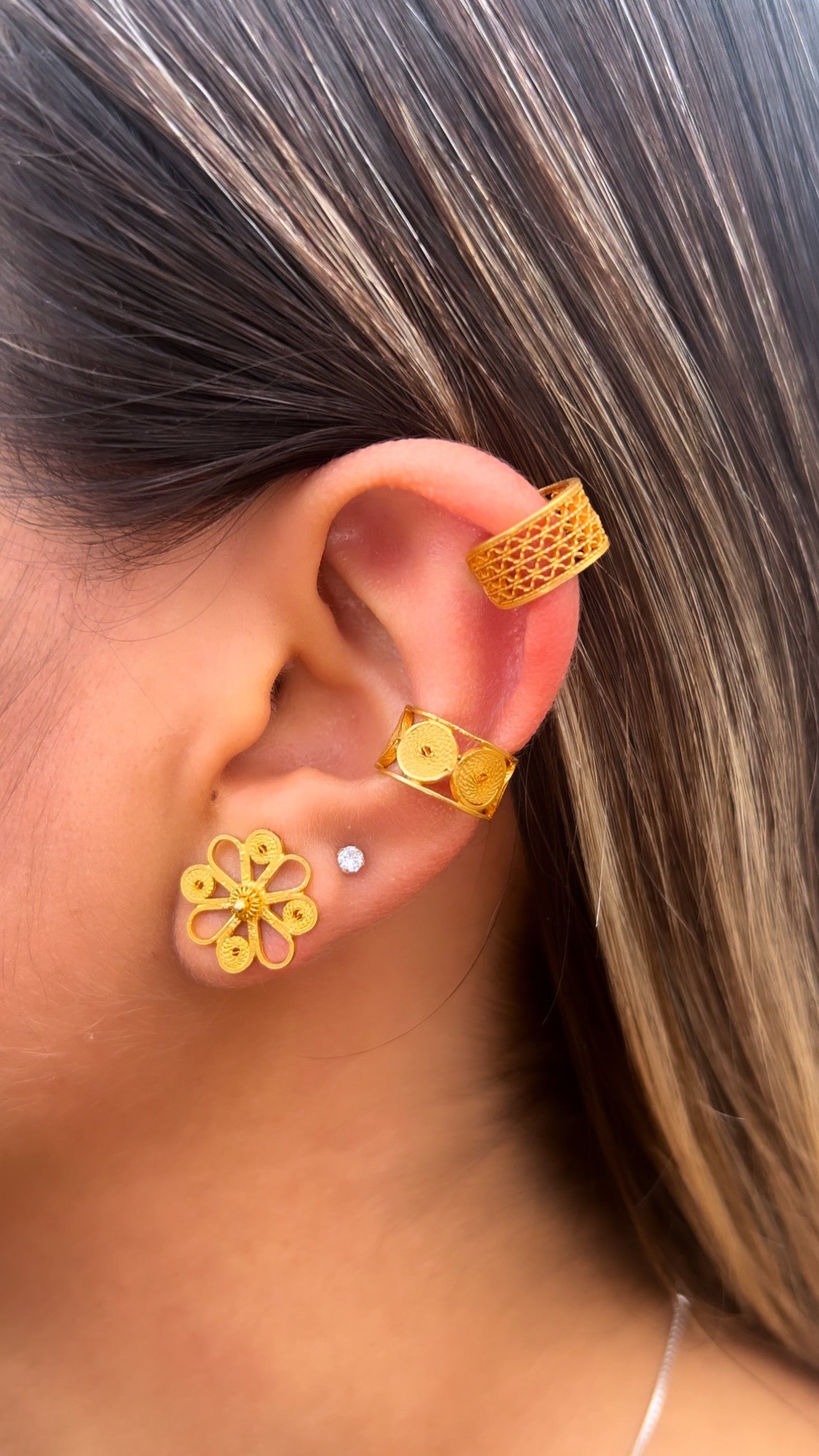Earcuf Trenzado con baño de Oro 24 K